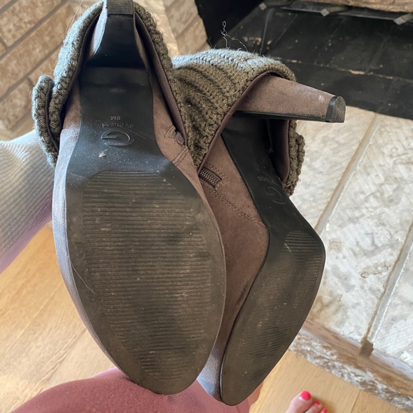 GUESS sweater booties - Picture 6 of 8